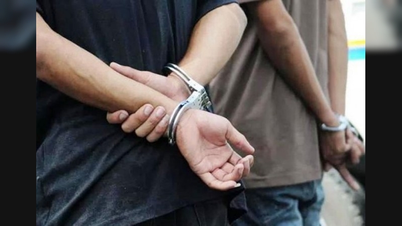 Tres detenidos por robo de cubiertas en Freyre