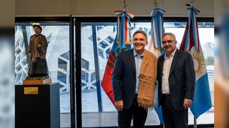 Martín Llaryora recibió en Córdoba a Raúl Jalil, gobernador de Catamarca