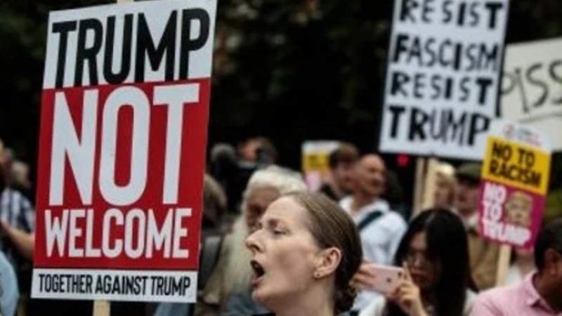 Protestas masivas en Escocia contra la visita de Trump