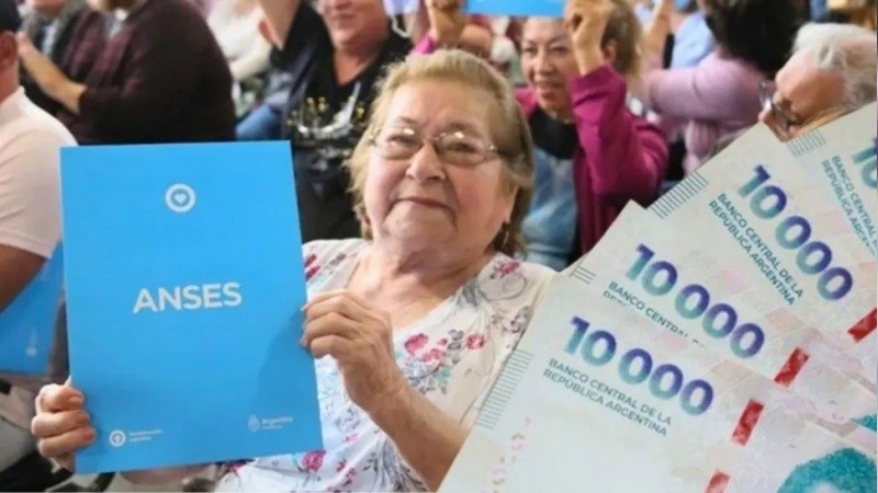 Calendario de pagos jubilados agosto: cuándo cobro con aumento y bono confirmado