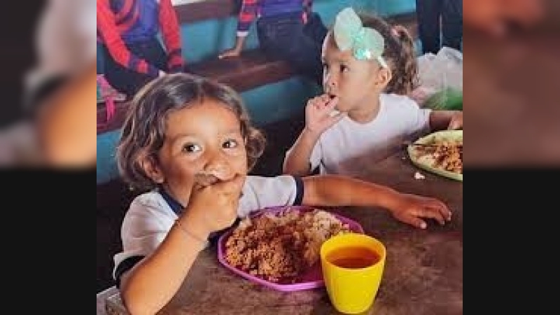 Por la crisis, más del 50% de las familias cordobesas tuvo que eliminar una comida diaria