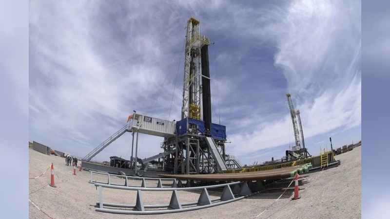 Proyectan para este año la producción de petróleo más alta del siglo y la de gas como la mayor de la historia