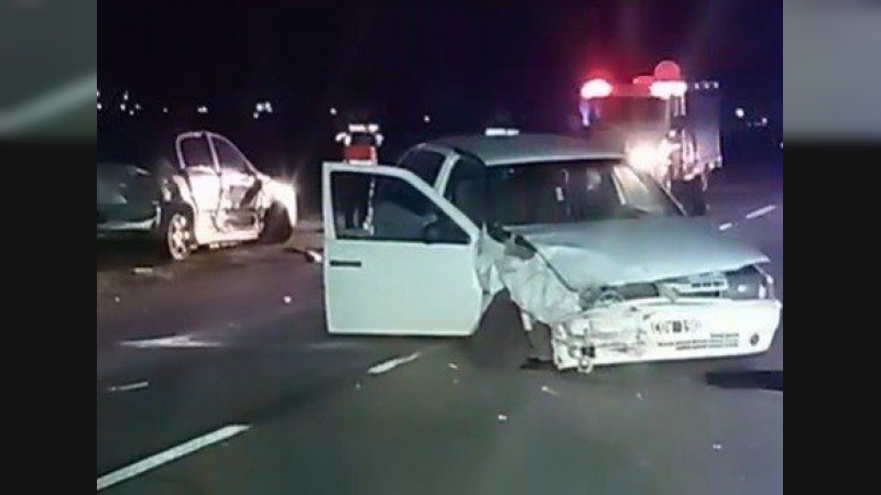 Accidente en Ruta 1: tres vehículos involucrados y varios heridos