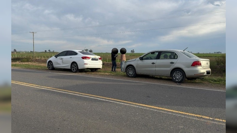 Ruta 13: choque entre dos autos en jurisdicción de Alicia