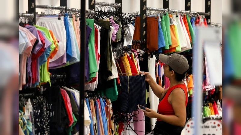 Con bajas generalizadas en todos los rubros, las ventas minoristas cayeron un 4,2% interanual en septiembre