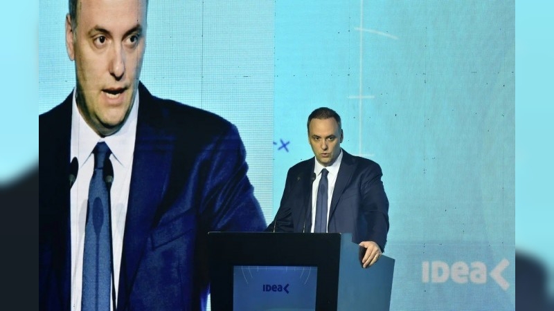 Reforma laboral y eliminación de impuestos, la promesa del Gobierno a los empresarios en IDEA