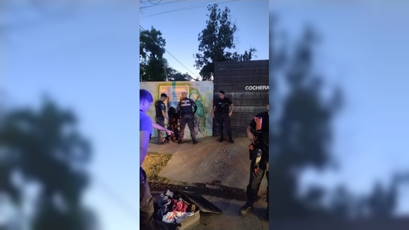 En un trabajo conjunto entre la Guardia Local y la policía de la provincia, detuvieron a un hombre por hurto en el club Sportivo Belgrano