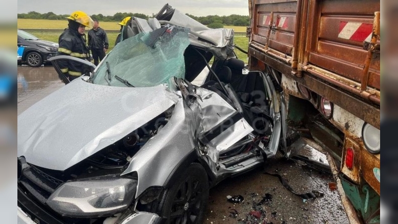 Un muerto en un choque en la autopista Rosario-Córdoba