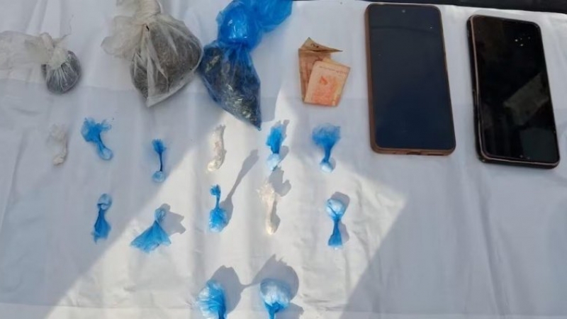 Un policía herido durante la detención de un hombre con cocaína y marihuana en pleno centro