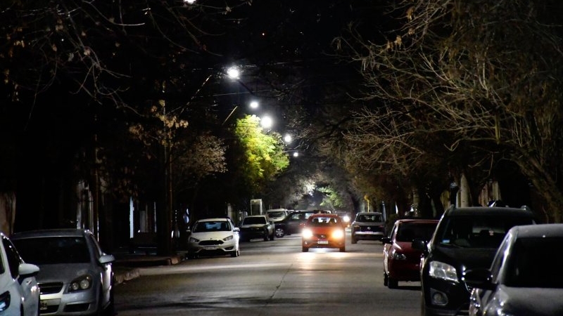 A poco de completarse, el eje Este de la ciudad ya cuenta con alrededor de 4.000 luminarias LED