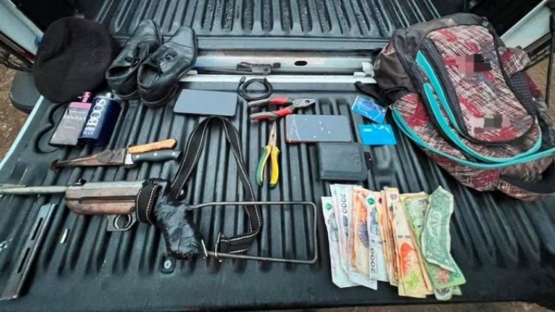 Le robaron a un joven mientras caminaba y fueron detenidos en &ldquo;la cueva de los ladrones&rdquo;