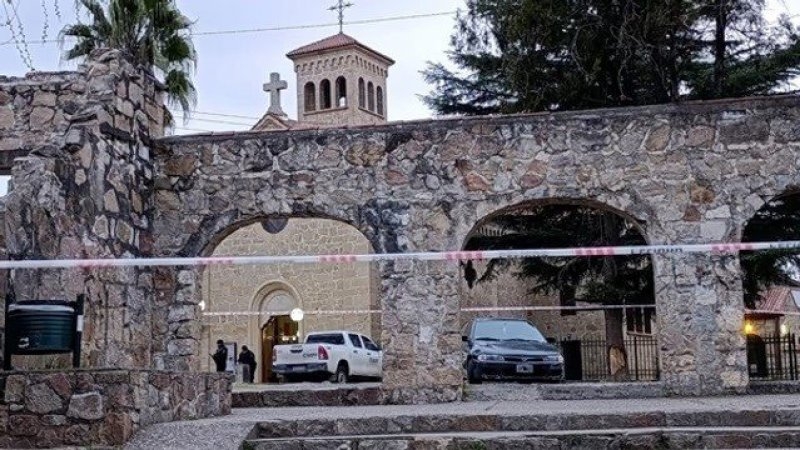 Muerte en el colegio de Villa Carlos Paz: investigan hallazgo de un hombre en un dep&oacute;sito