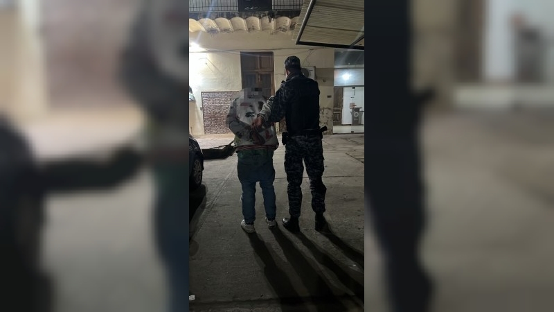 Detuvieron a un adolescente acusado de dañar un móvil de la Guardia Local