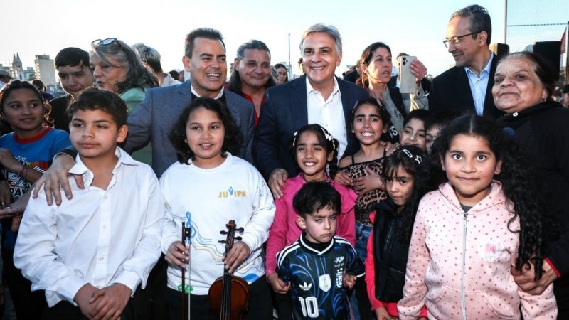  Llaryora anunció un refuerzo económico adicional para espacios de toda la provincia