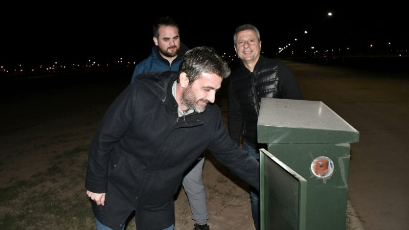 M&aacute;s de 200 luces LED se suman en Parque Norte y Timb&uacute;es 4