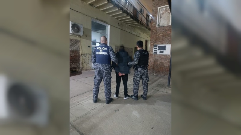 Aprehendieron a un joven por robo calificado y recuperaron una motocicleta