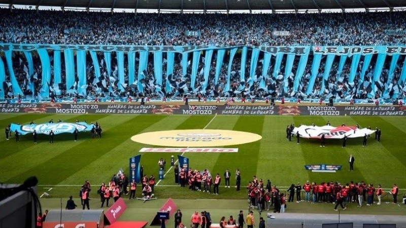 Belgrano-River cambia de escenario: se juega en el Kempes con las dos hinchadas
