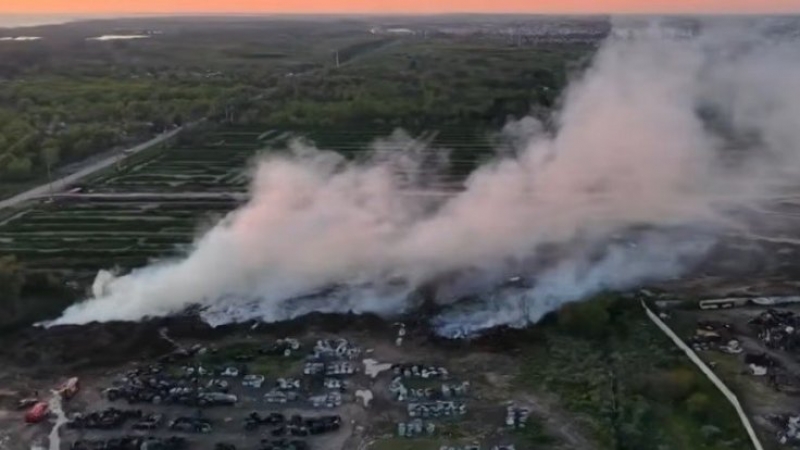 Incendio detr&aacute;s del cintur&oacute;n frutihort&iacute;cola de Sarand&iacute;: el humo afecta la visibilidad