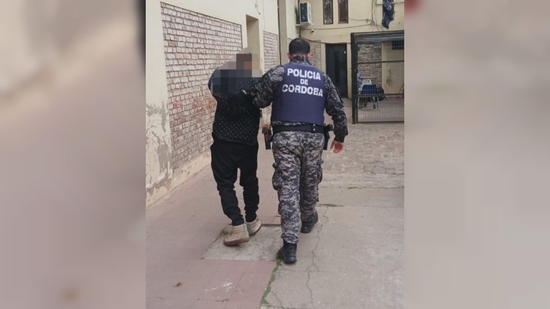 Un hombre fue detenido tras un incidente en un domicilio