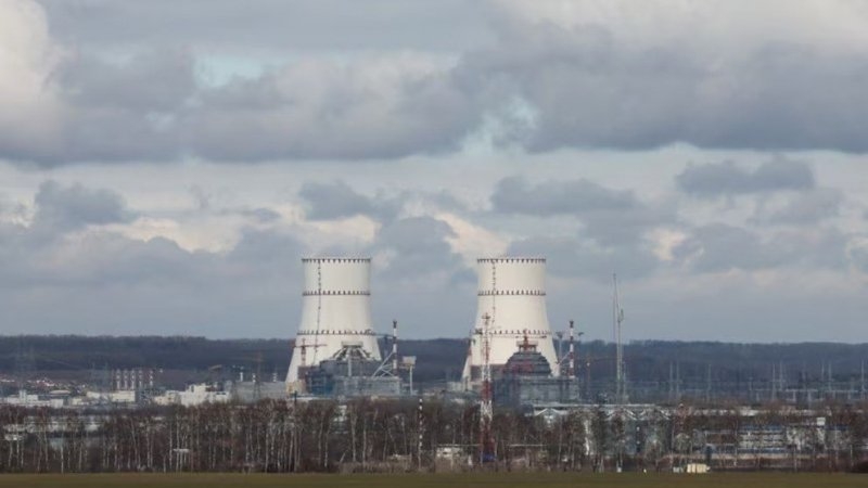 Un dron impact&oacute; contra la torre de refrigeraci&oacute;n de la central nuclear rusa de Kursk