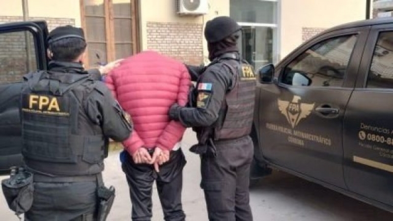 Controles antinarc&oacute;ticos: tres detenidos y secuestro de drogas y un arma de fuego en San Francisco