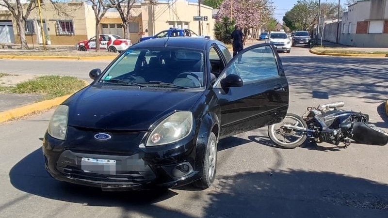 Una mujer result&oacute; lesionada en un accidente de tr&aacute;nsito