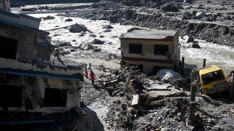 Un nuevo alud arrasa un campamento de monta&ntilde;a y deja muertos y desaparecidos