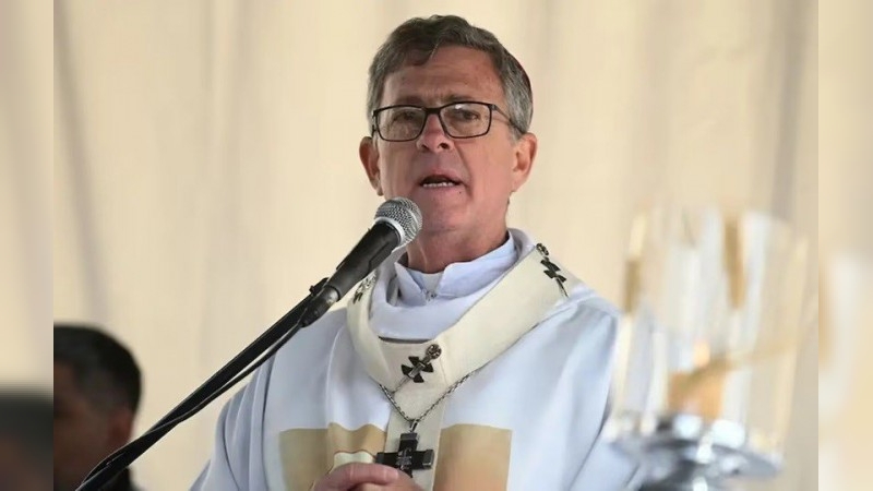 El Gobierno y la Iglesia, con plenas diferencias a un mes de la llegada del Papa