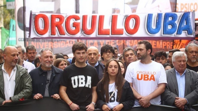 La UBA se desligó de los incidentes en la marcha y exigió que el Gobierno cumpla con la Ley de Financiamiento Universitario