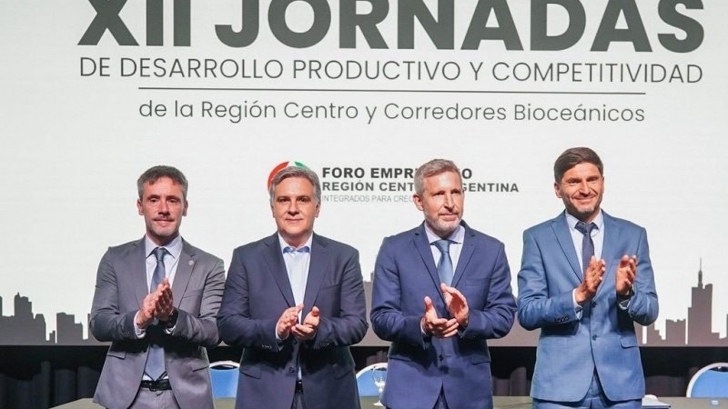 Llaryora reclam&oacute; un plan de infraestructura para potenciar el desarrollo del interior productivo