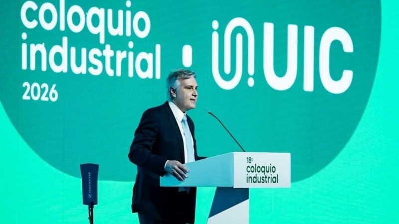 Llaryora reclam&oacute; incentivos para las pymes en la apertura del Coloquio Industrial
