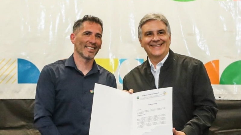 Llaryora anunci&oacute; $570 millones para ampliar las redes de gas natural en el departamento R&iacute;o Primero